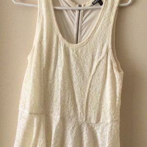 Cotton lace dress with lining